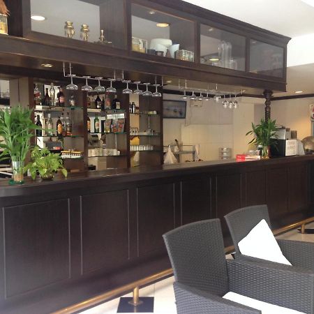 Lotus House Hotel Bãi biển Jomtien Ngoại thất bức ảnh