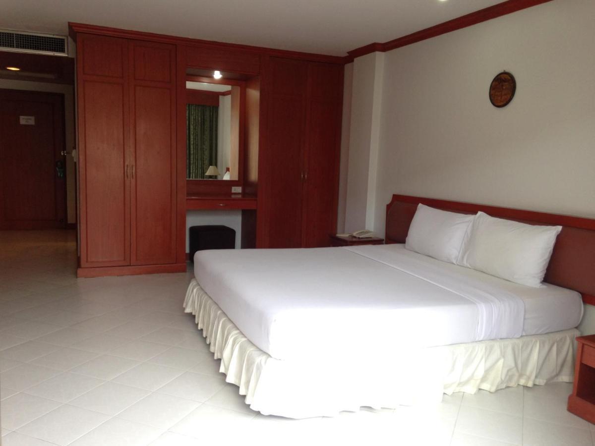 Lotus House Hotel Bãi biển Jomtien Ngoại thất bức ảnh